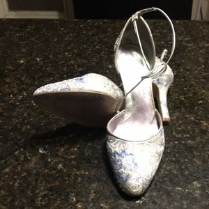 Beautiful evening/special occasion heels